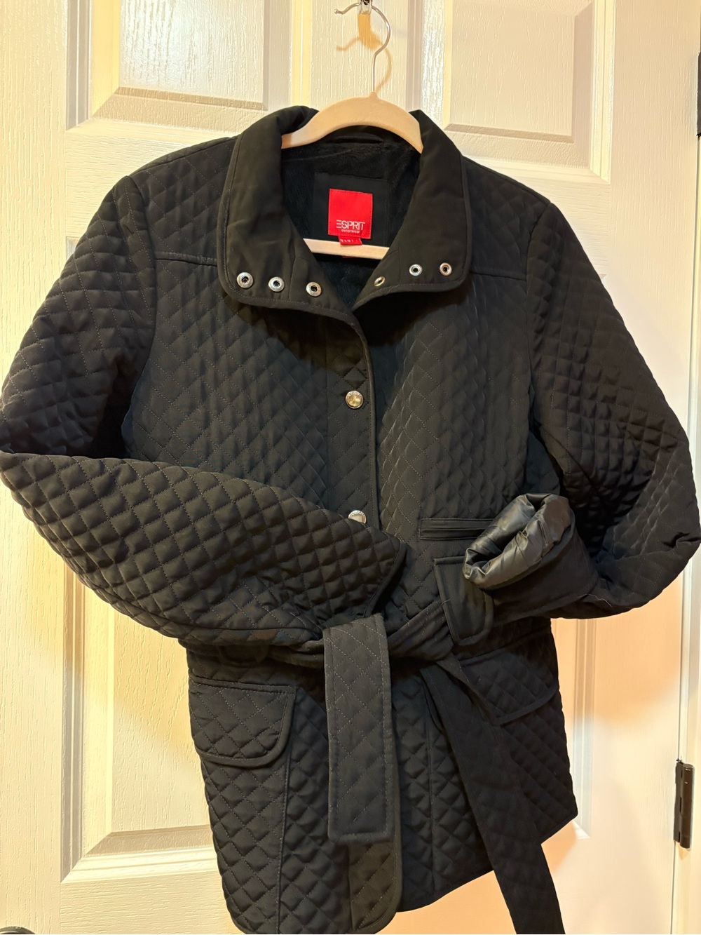 Esprit Black Quilted Belted Puffer Jacket Size Medium lightweight Belted